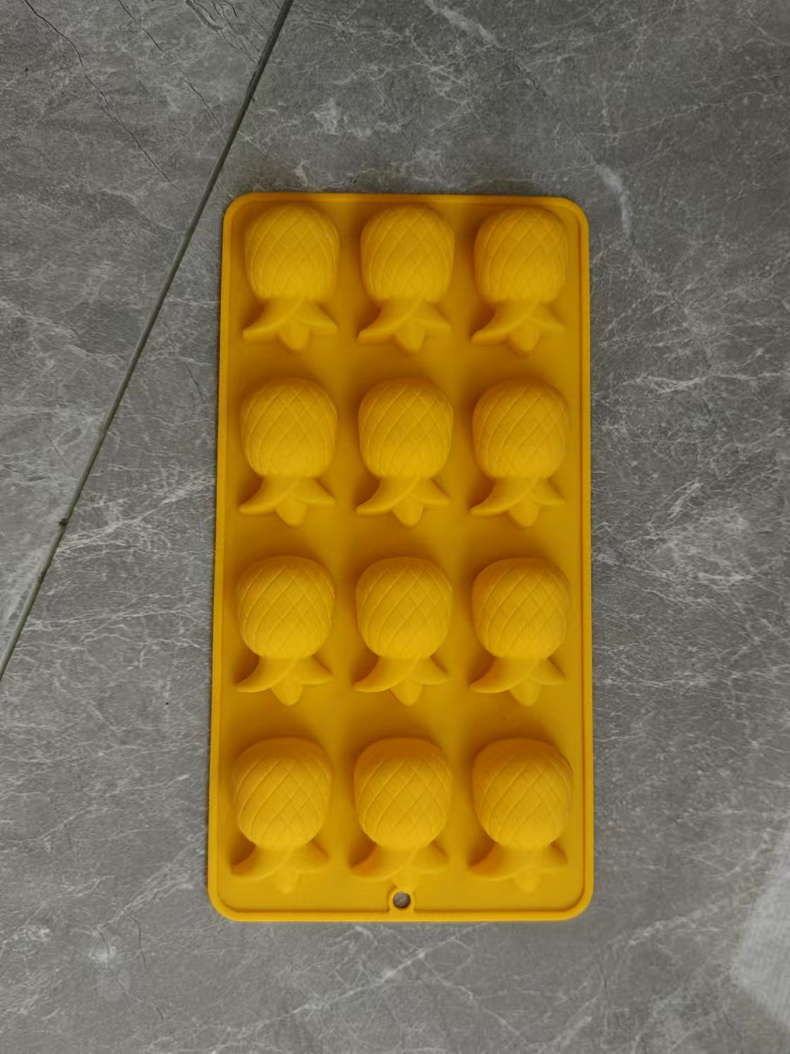 pine cake mold